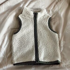9 m baby sherpa vest
